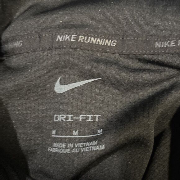 Nike Running Dri-Fit Swoosh 1/4 Zip Top Women’s Size Medium Black NWT Activewear - Picture 13 of 16